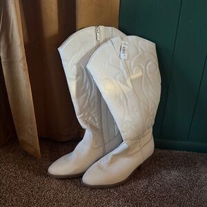 Torrid White Embroidered Western Boots